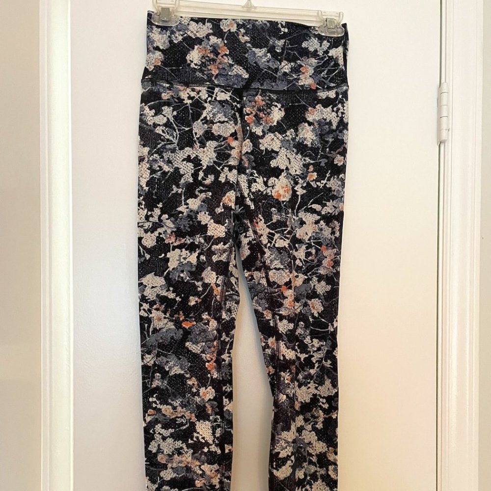 lululemon Wunder Under High Rise luxtreme sz 6